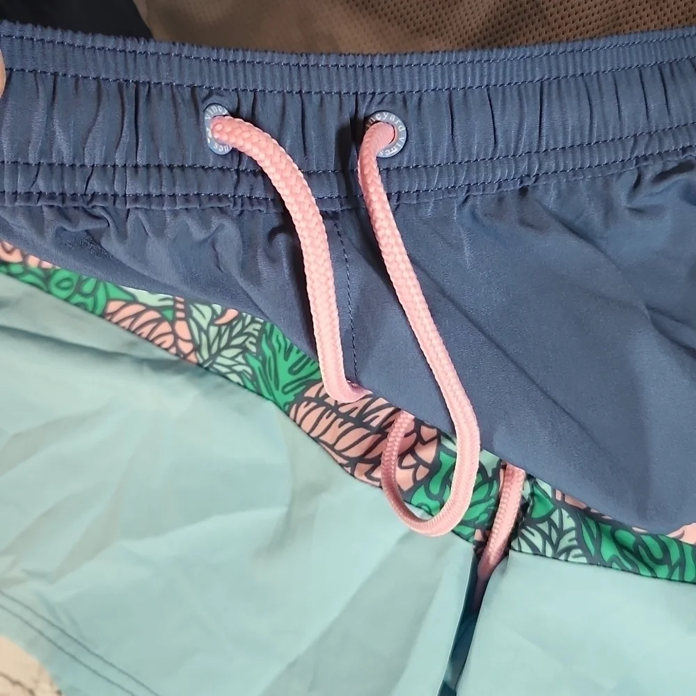 Vineyard vines men's swim trunks